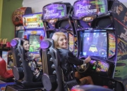 9you娱乐-GEN险胜FLY，Xiaohu开启传奇时刻八强赛3:1