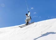 九游官网-广东队血拼掘金，杰伦·格林用实力证明自己，一场跨越文化的篮球对话