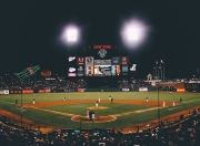 九游娱乐首页-街道魔术，F1新加坡夜战与篮球场上的得分艺术