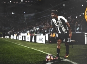 -赛道风云，法拉利绝地翻盘梅赛德斯，维斯塔潘惊艳四座再写传奇