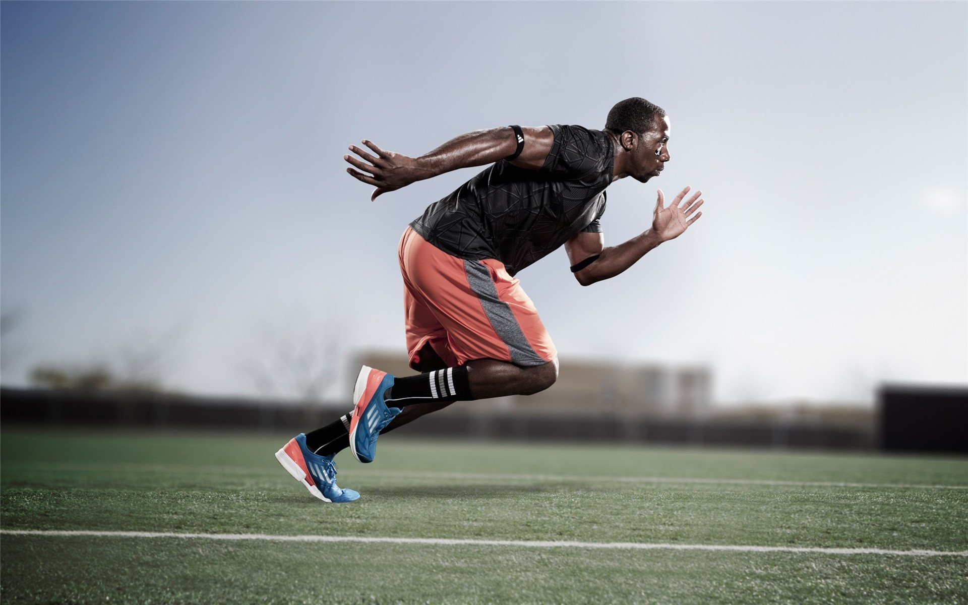 奥斯梅恩的里程碑之夜，当NBA季后赛的聚光灯照亮足球场