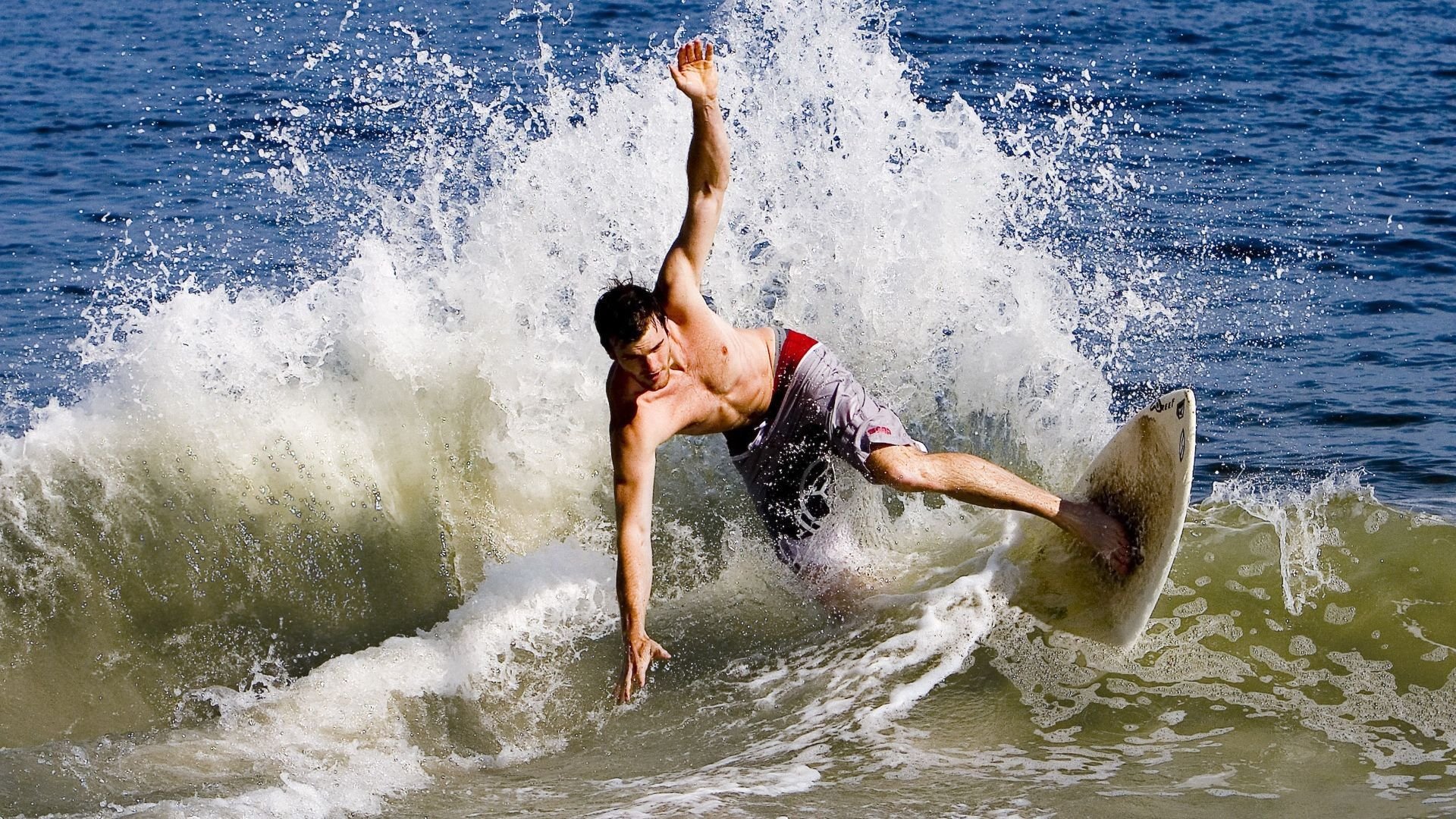 年度焦点之战,比利亚雷亚尔终结冰岛黑马传奇