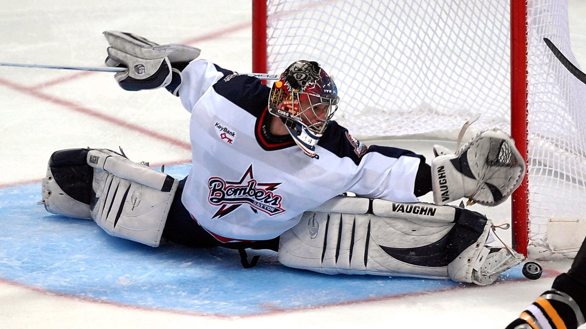 赛道与球场，当基耶萨在F1街道赛接管比赛，我们想起了西班牙翻盘利物浦的那个夜晚